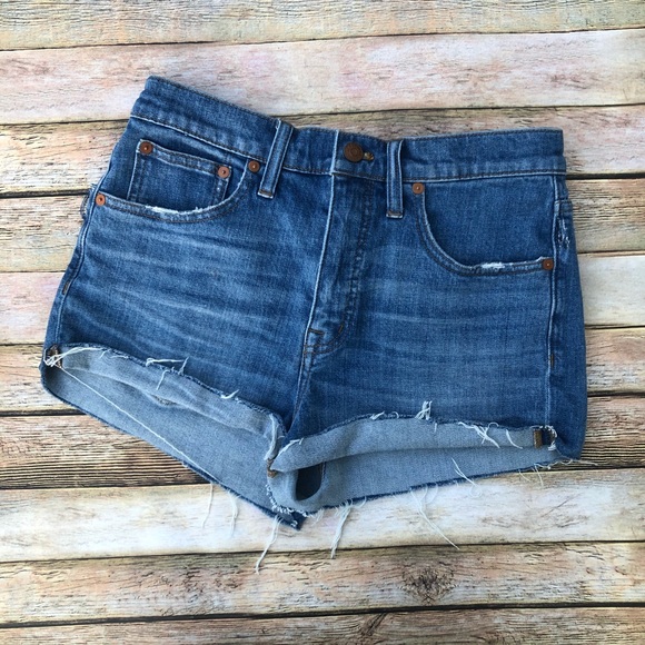 Madewell High-Rise Denim Shorts in Glenoaks Wash - Picture 2 of 7